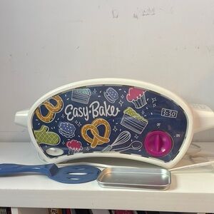 Easy-Bake Oven with Accessories